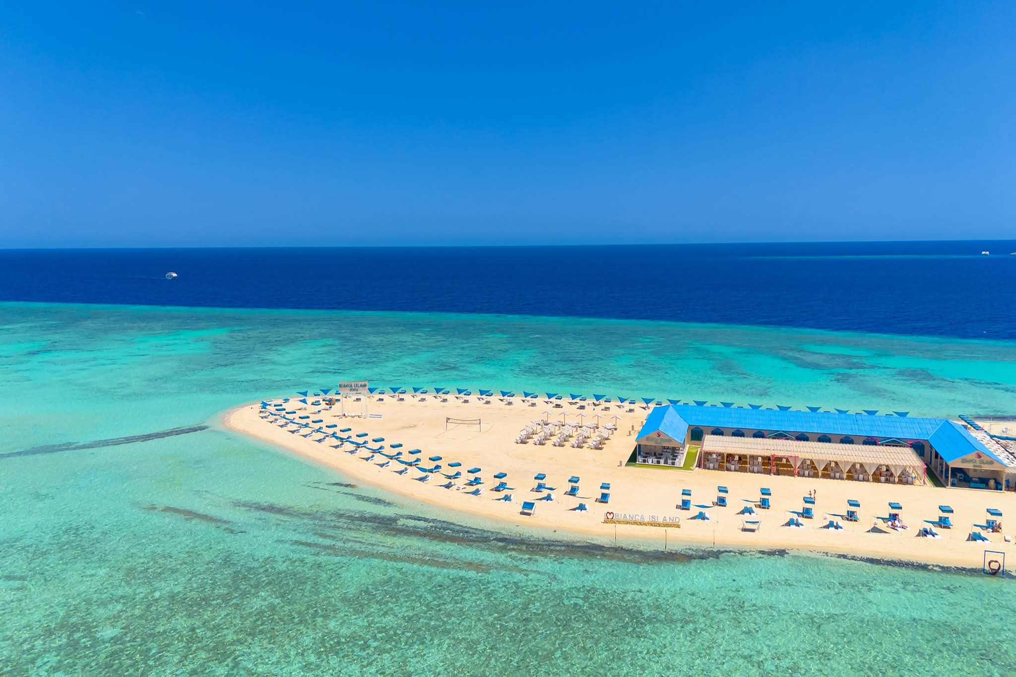 Hurghada: Excursie cu barca pe insula Bianca cu snorkeling și bufet suedez