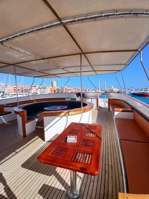 Hurghada: Excursie cu barca pe insula Paradis cu snorkeling și prânz