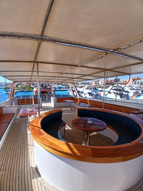 Hurghada: Excursie cu barca pe insula Paradis cu snorkeling și prânz