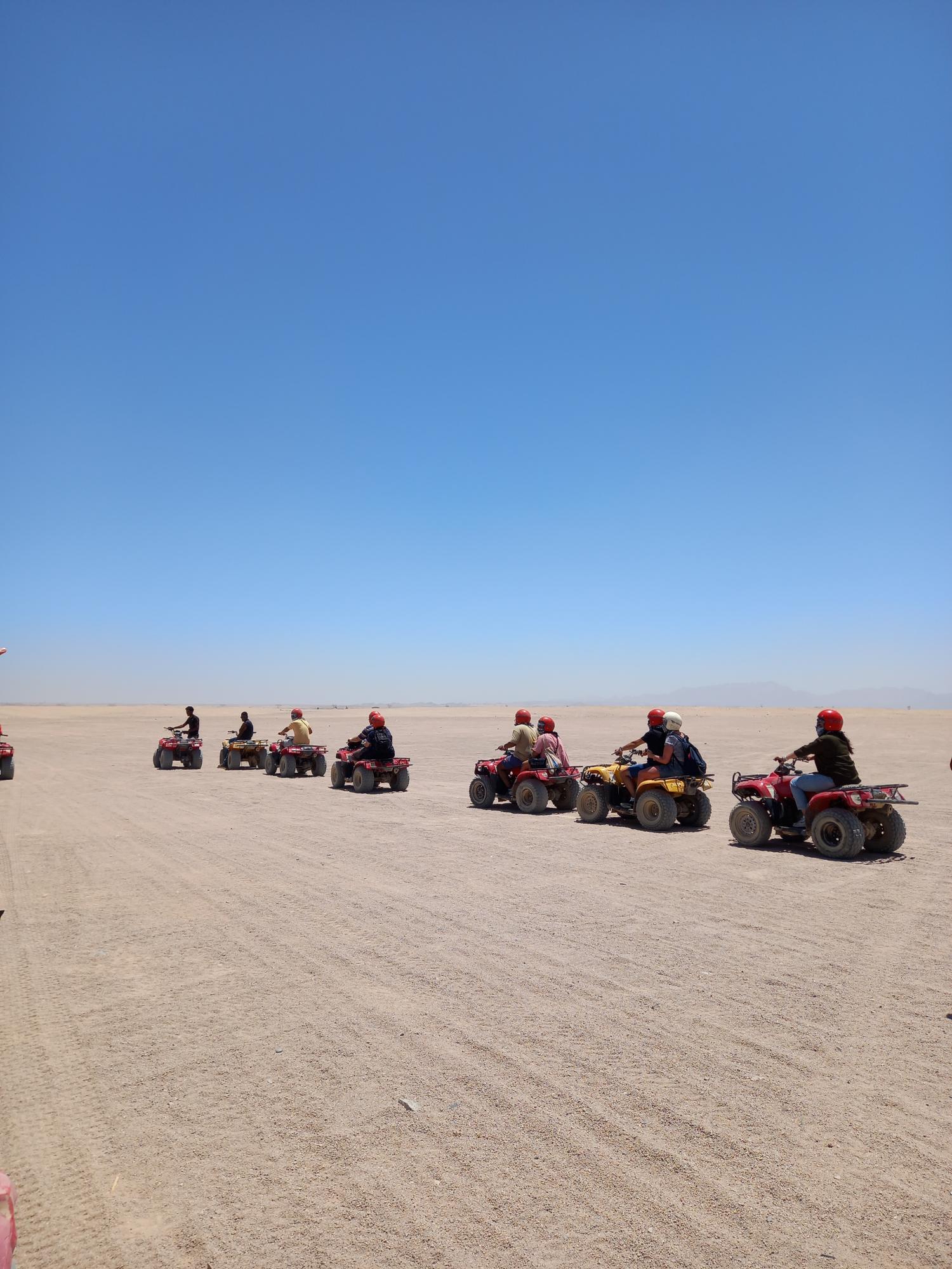 Hurghada: SUPER SAFARI – ATV, Buggy, Jeep cu cină
