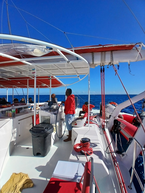 El Gouna: Excursie cu un catamaran de lux cu snorkeling și gustări/băuturi