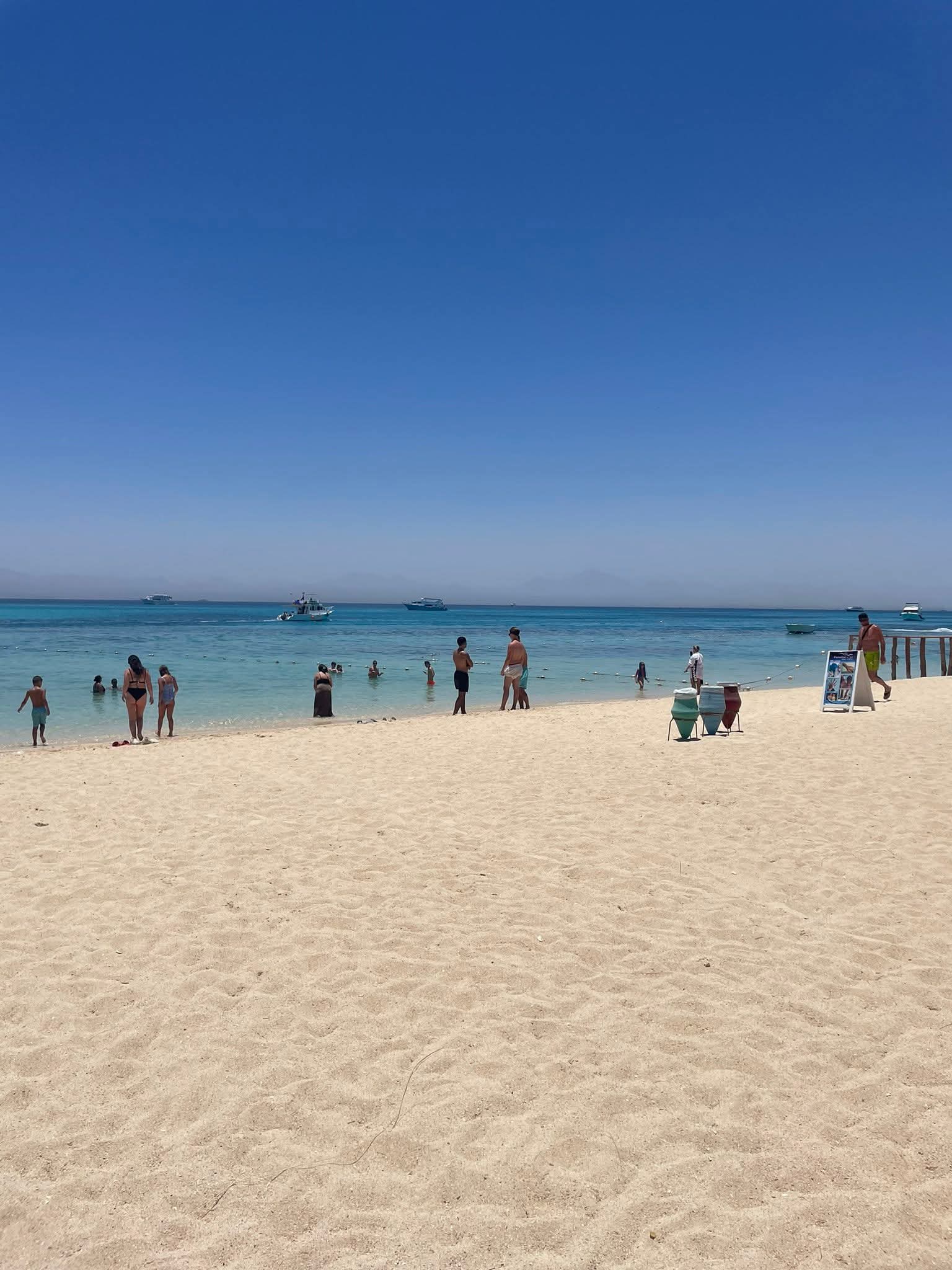 Hurghada: Excursie cu barca pe insula Hula Hula cu snorkeling și prânz